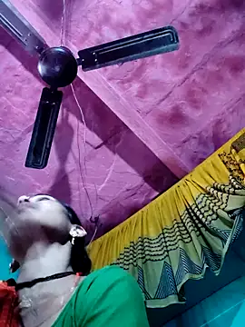 Pooja750 online show from December 15, 2025, 6:28 am