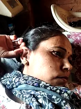 Pooja750 online show from May 13, 2026, 10:01 am