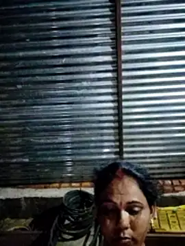 Pooja750 online show from May 18, 2026, 4:57 pm