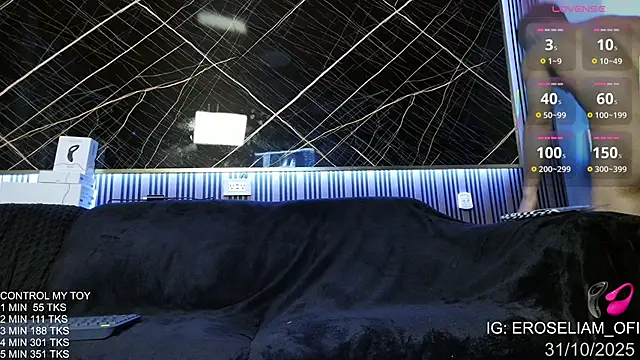 eroseliam online show from October 31, 2025, 7:59 pm