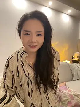 DrityMary online show from November 19, 2025, 4:07 pm