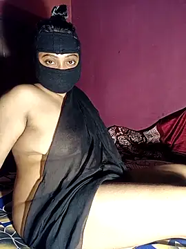 Snapshot of Moonshine07 chatting on September 16, 2025, 4:19 pm Moonshine07 online show from September 16, 2025, 4:19 pm