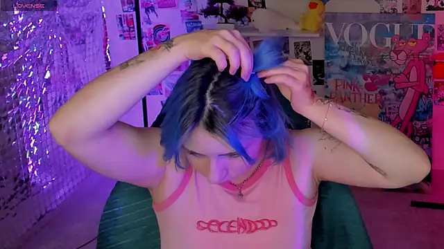 Penny Stanley online show from November 6, 2025, 2:12 am