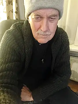 Snapshot of slaveman4you chatting on January 11, 2026, 10:59 pm slaveman4you online show from January 11, 2026, 10:59 pm