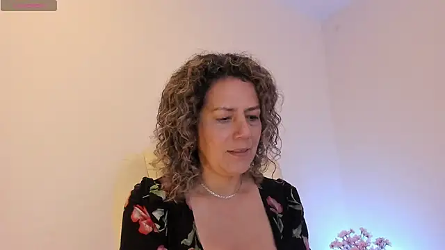 Paty chic online show from November 18, 2025, 2:54 pm