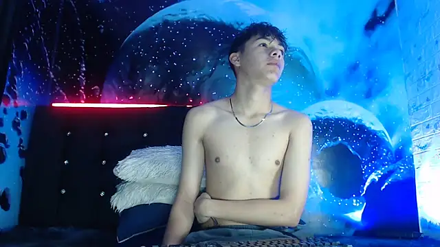 Snapshot of SemerHott chatting on November 6, 2025, 1:45 pm SemerHott online show from November 6, 2025, 1:45 pm