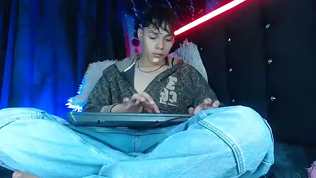 Snapshot of SemerHott chatting on November 20, 2025, 2:56 am SemerHott online show from November 20, 2025, 2:56 am