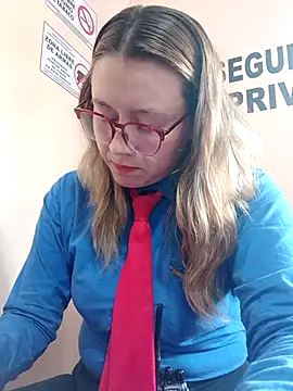 Snapshot of Hannah-colx chatting on February 9, 2026, 4:55 pm Hannah-colx online show from February 9, 2026, 4:55 pm