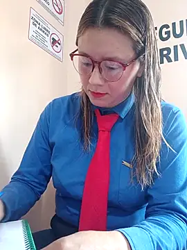 Snapshot of Hannah-colx chatting on February 10, 2026, 5:06 pm Hannah-colx online show from February 10, 2026, 5:06 pm