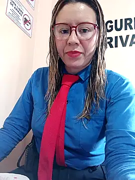 Snapshot of Hannah-colx chatting on February 13, 2026, 5:31 pm Hannah-colx online show from February 13, 2026, 5:31 pm