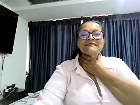  Cristal online show from November 8, 2025, 6:07 pm