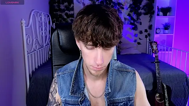 mark caron online show from October 3, 2025, 8:28 pm