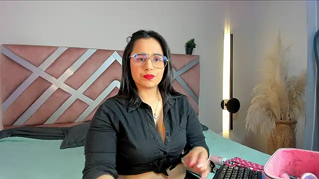  adahara queen online show from October 29, 2025, 4:26 am