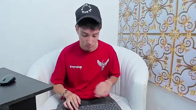 LittleDanny  online show from November 16, 2025, 3:39 pm