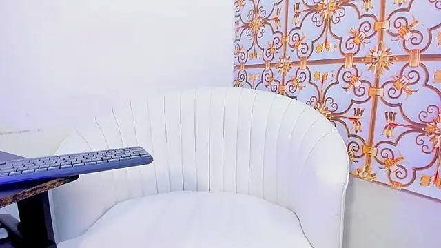 LittleDanny  online show from February 19, 2026, 10:28 pm