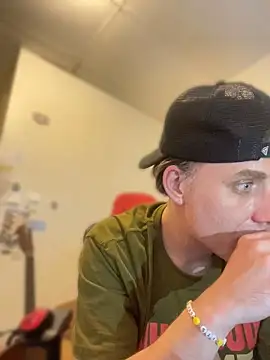 NicPolaris online show from April 17, 2026, 7:06 pm