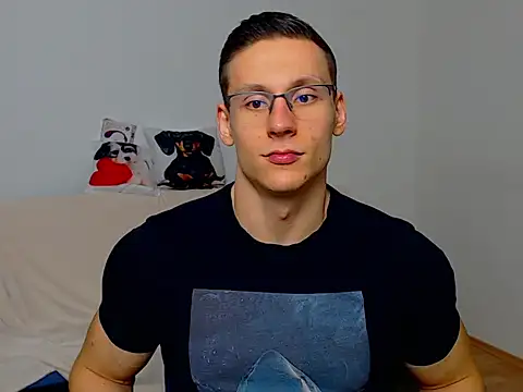 ZeinMiracles online show from October 2, 2025, 5:53 pm