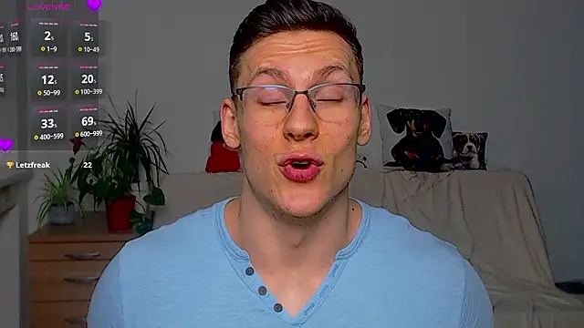 ZeinMiracles online show from March 19, 2026, 8:57 pm