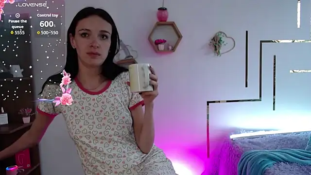 AuroraHans1 online show from April 18, 2026, 1:26 pm