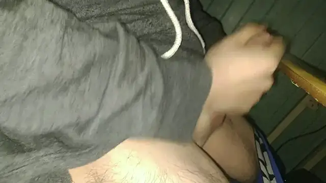 OutcastRen online show from December 4, 2025, 10:07 pm