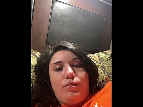 torilayne1970 online show from November 18, 2025, 11:36 am