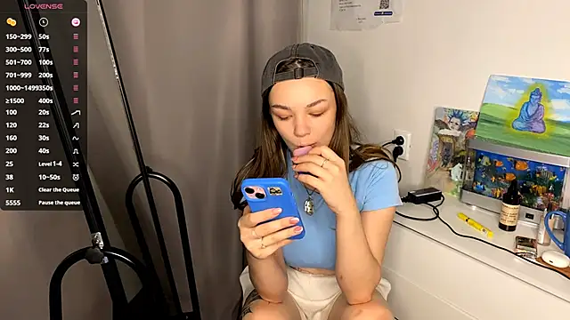 VelvetKate online show from November 3, 2025, 5:25 pm