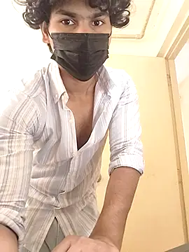 Snapshot of Goodmens5 chatting on October 17, 2025, 7:33 am Goodmens5 online show from October 17, 2025, 7:33 am