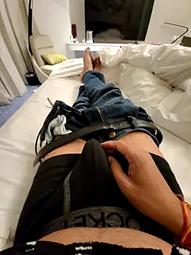 Snapshot of LoveGuruRA chatting on September 8, 2025, 2:38 pm LoveGuruRA online show from September 8, 2025, 2:38 pm