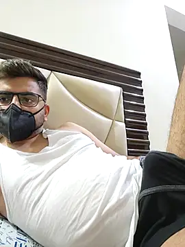 LoveGuruRA online show from October 30, 2025, 9:15 pm