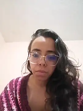 BarbaraLeython1 online show from November 7, 2025, 3:39 am