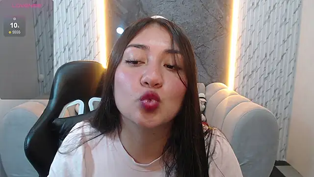 Ivony18 b online show from November 29, 2025, 8:01 pm