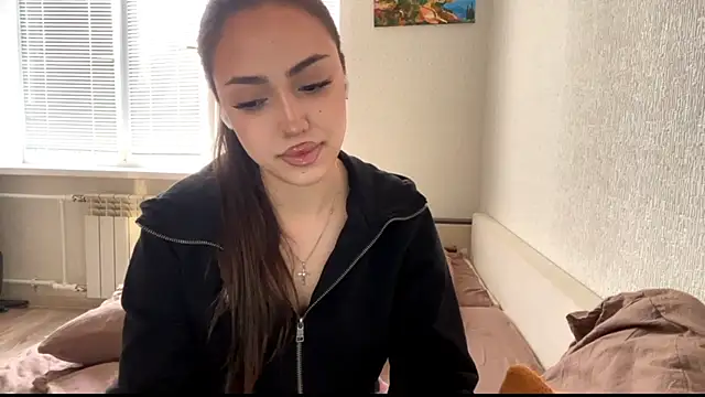 Leaf Unto online show from November 12, 2025, 11:32 am