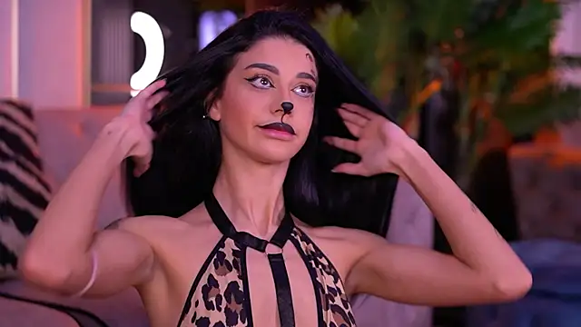 ArinaCarter online show from October 31, 2025, 6:42 pm