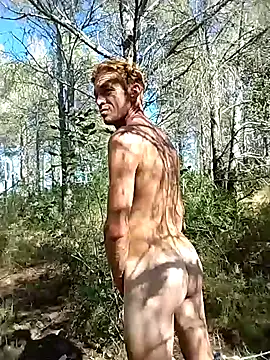 laroucheModel online show from October 1, 2025, 1:17 pm