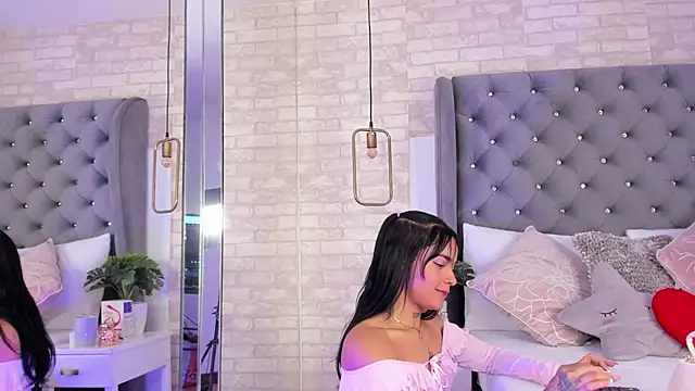 PauVega  online show from March 11, 2026, 1:39 pm