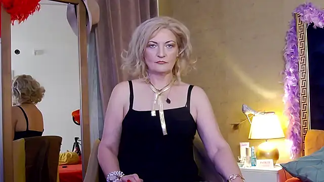 Allura Jenson online show from May 29, 2026, 9:02 pm
