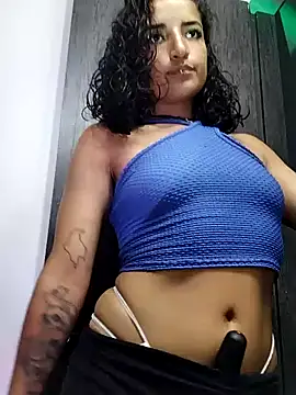 Snapshot of luna_love_xoxo chatting on November 24, 2025, 2:33 am luna love xoxo online show from November 24, 2025, 2:33 am