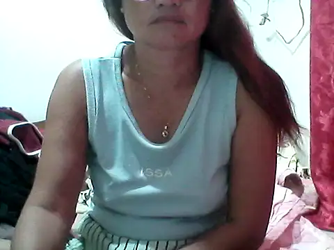 nathalie0045 online show from September 14, 2025, 9:36 pm