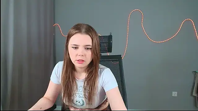 LeksaLove online show from February 27, 2026, 4:07 pm