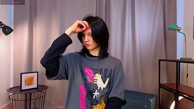 PamilaGrassle online show from September 10, 2025, 4:01 am