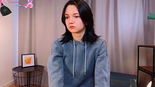 PamilaGrassle online show from September 19, 2025, 3:52 am