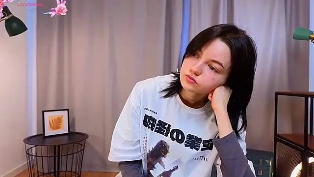 PamilaGrassle online show from September 24, 2025, 4:05 am