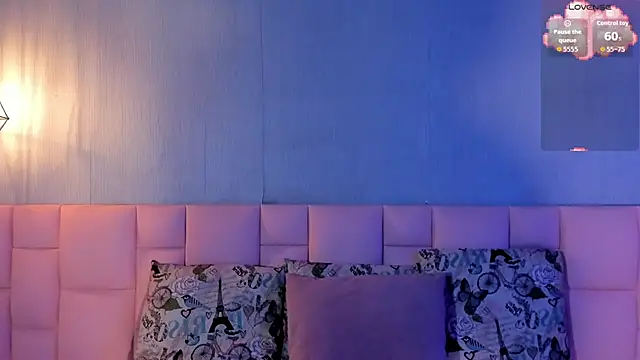 Snapshot of Lexyy_Bluee chatting on November 17, 2025, 3:07 pm Lexyy Bluee online show from November 17, 2025, 3:07 pm