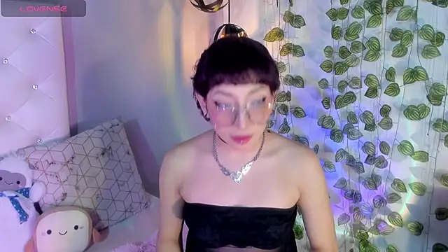 Lexyy Bluee online show from April 9, 2026, 4:12 pm