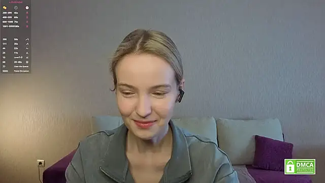 HongTomczak online show from June 30, 2026, 6:36 am