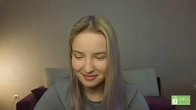 HongTomczak online show from July 27, 2026, 6:31 am