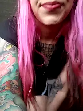 Snapshot of Meganhynde chatting on September 26, 2025, 7:51 pm Meganhynde online show from September 26, 2025, 7:51 pm