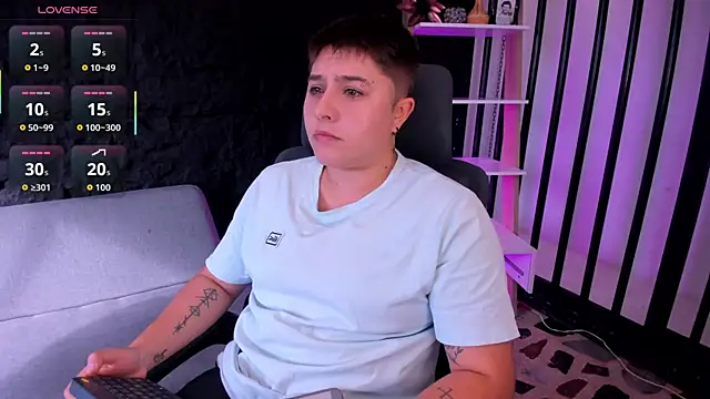 IanGilbert online show from October 3, 2025, 8:50 pm