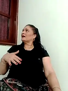 Lenacorbet online show from November 25, 2025, 6:41 pm