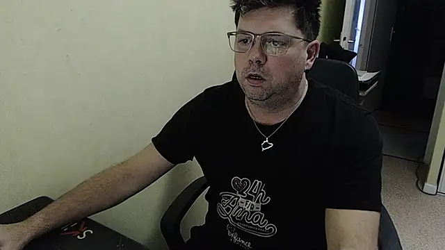 blueandwhite1 online show from January 30, 2025, 3:19 pm